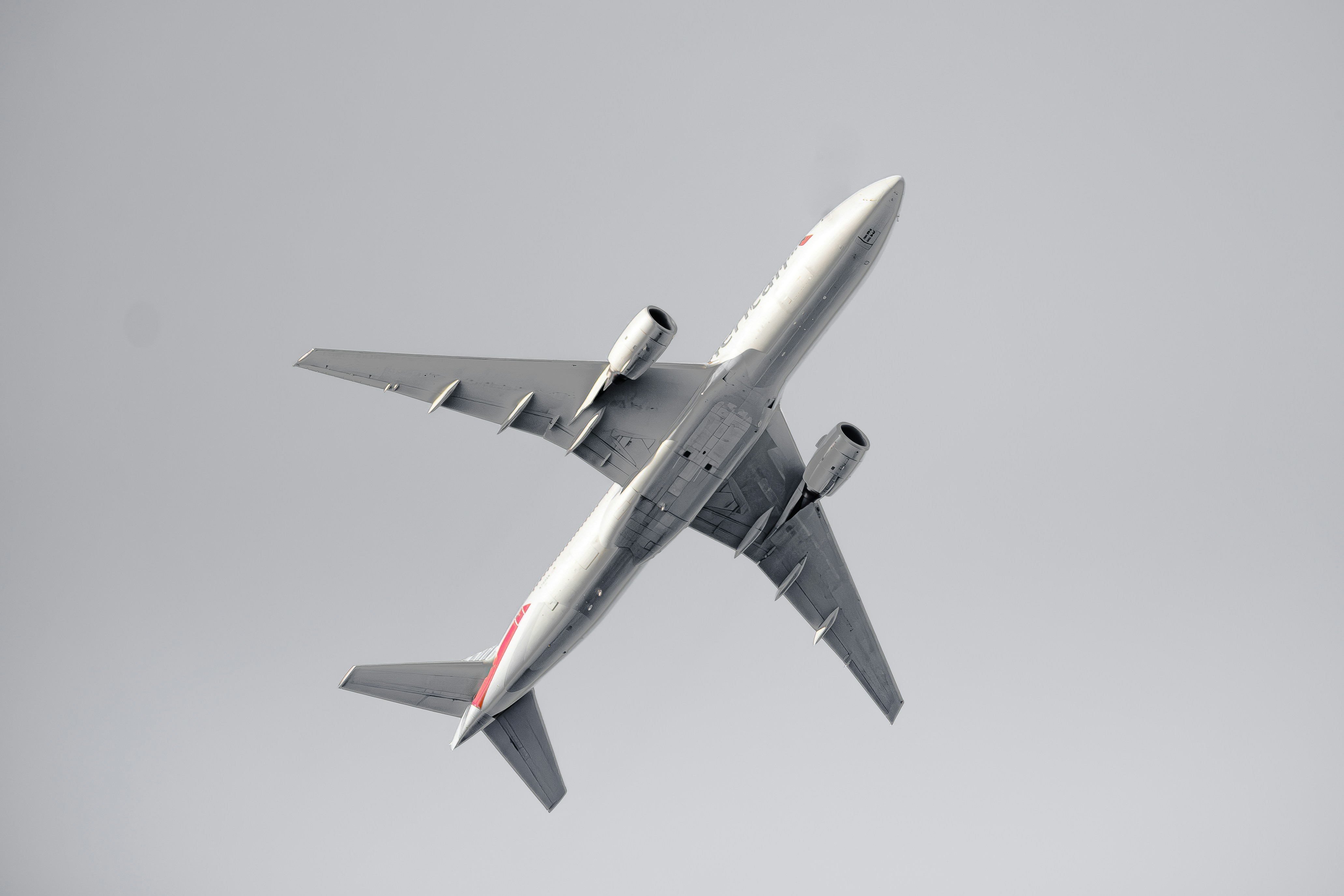 American Airlines 777-200ER departing to London